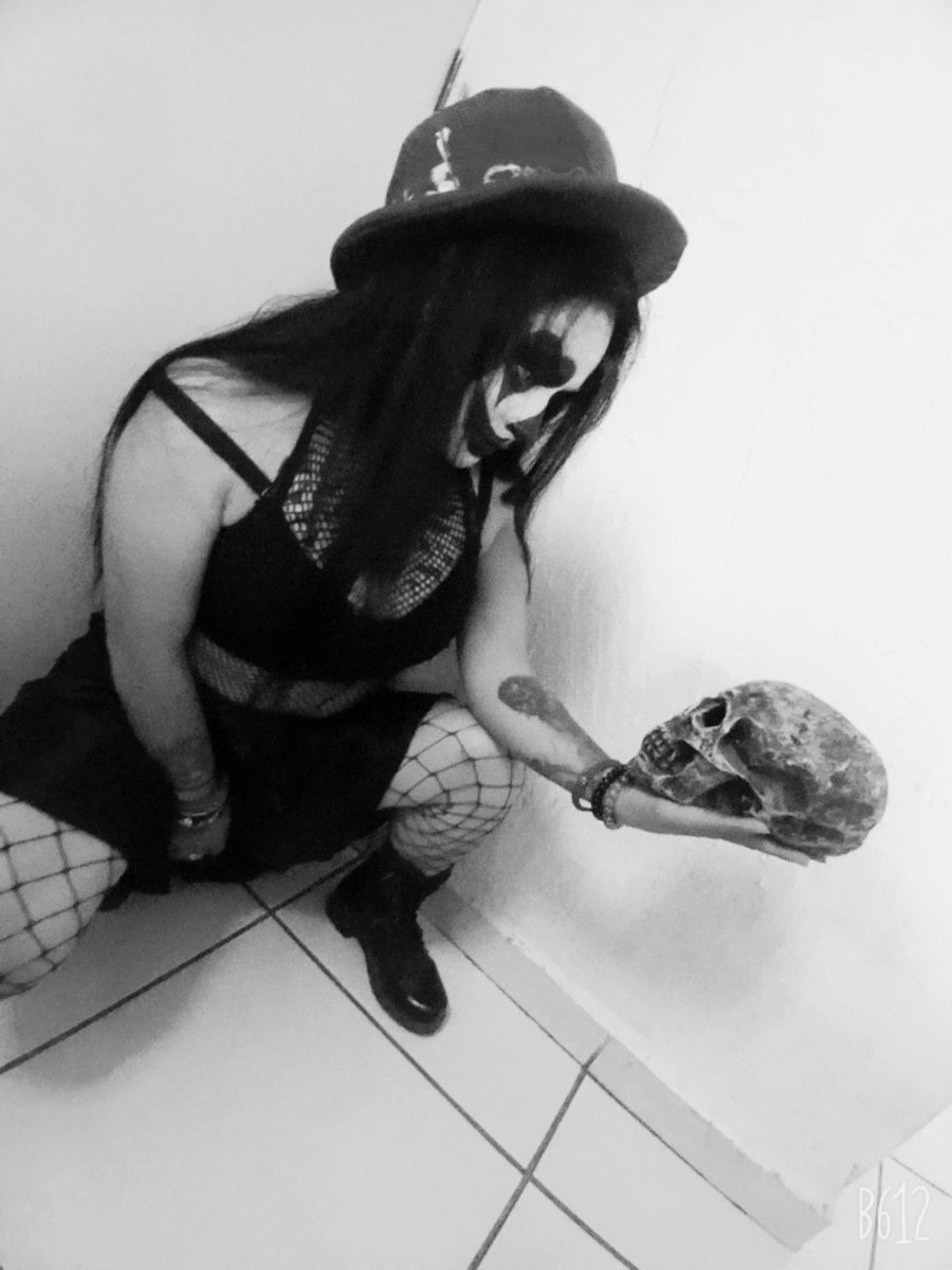 FilthMorgana's tweet photo. https://t.co/Liq9hQrstC