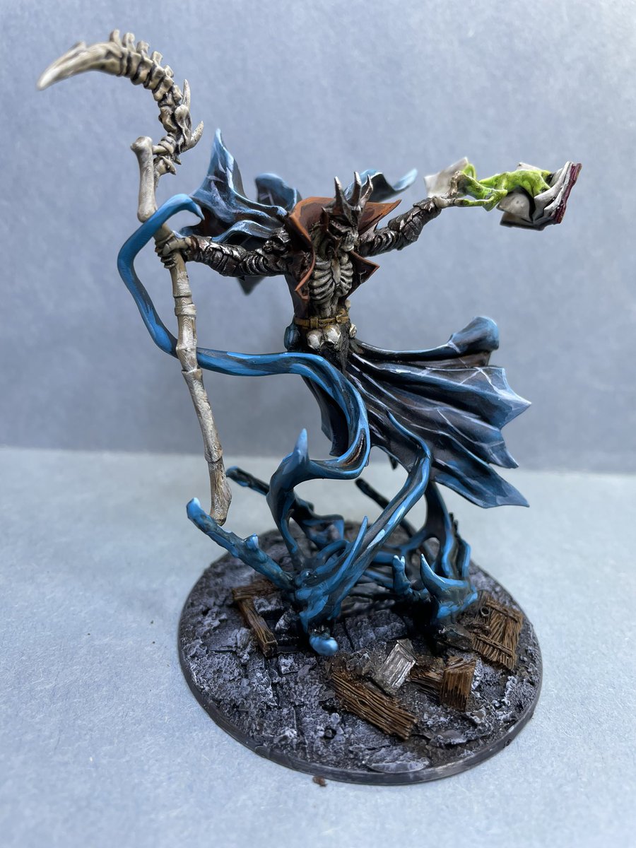 LordofTeeth's tweet photo. New Lich King model ready for #Frostgrave campaign weekend. @RenaissanceTrll @OspreyGames https://t.co/pFMrWJy6u6