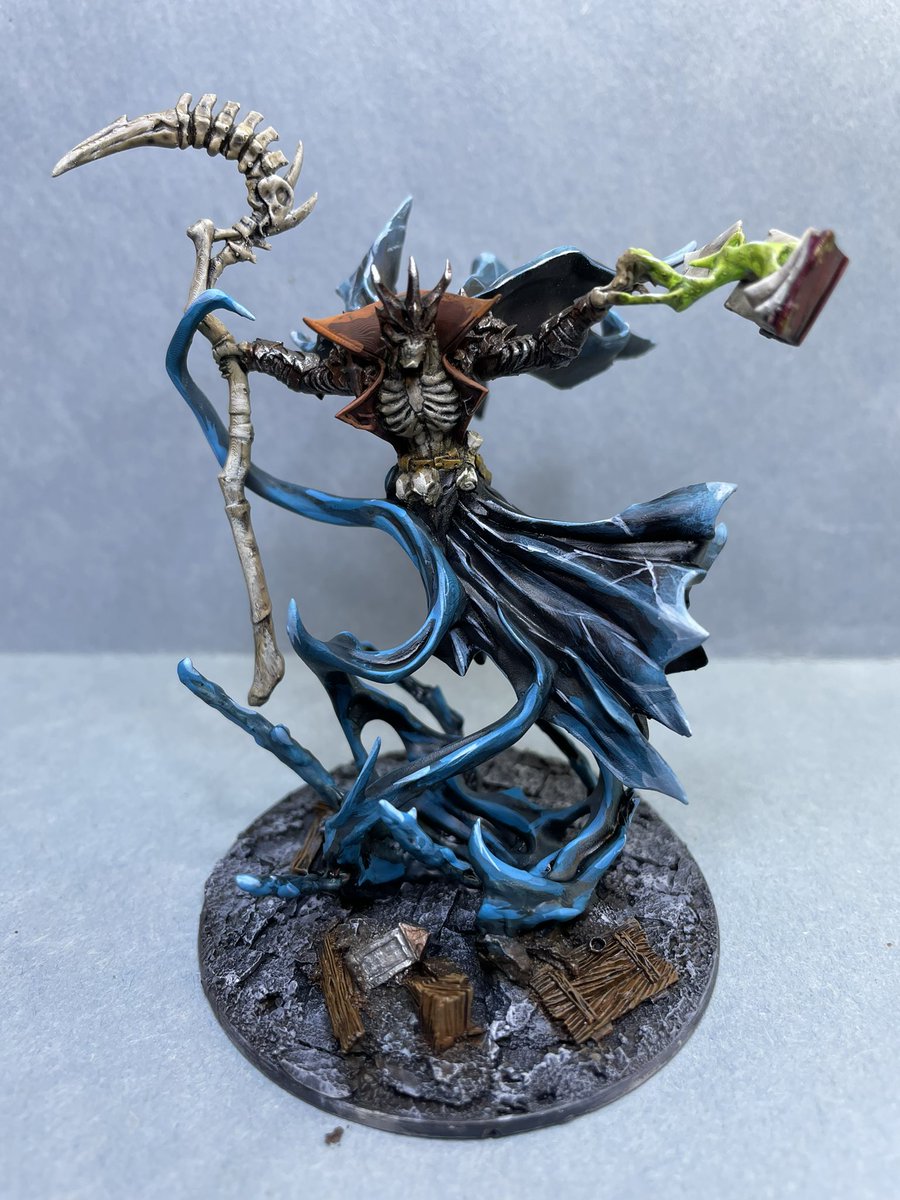 LordofTeeth's tweet photo. New Lich King model ready for #Frostgrave campaign weekend. @RenaissanceTrll @OspreyGames https://t.co/pFMrWJy6u6