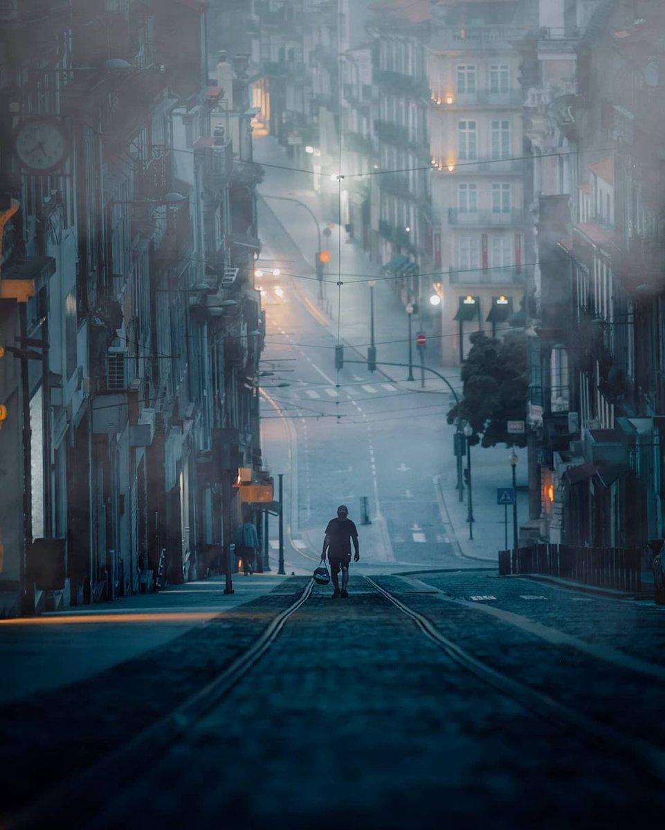 Morning in Porto

📷Eugenia Hanganu