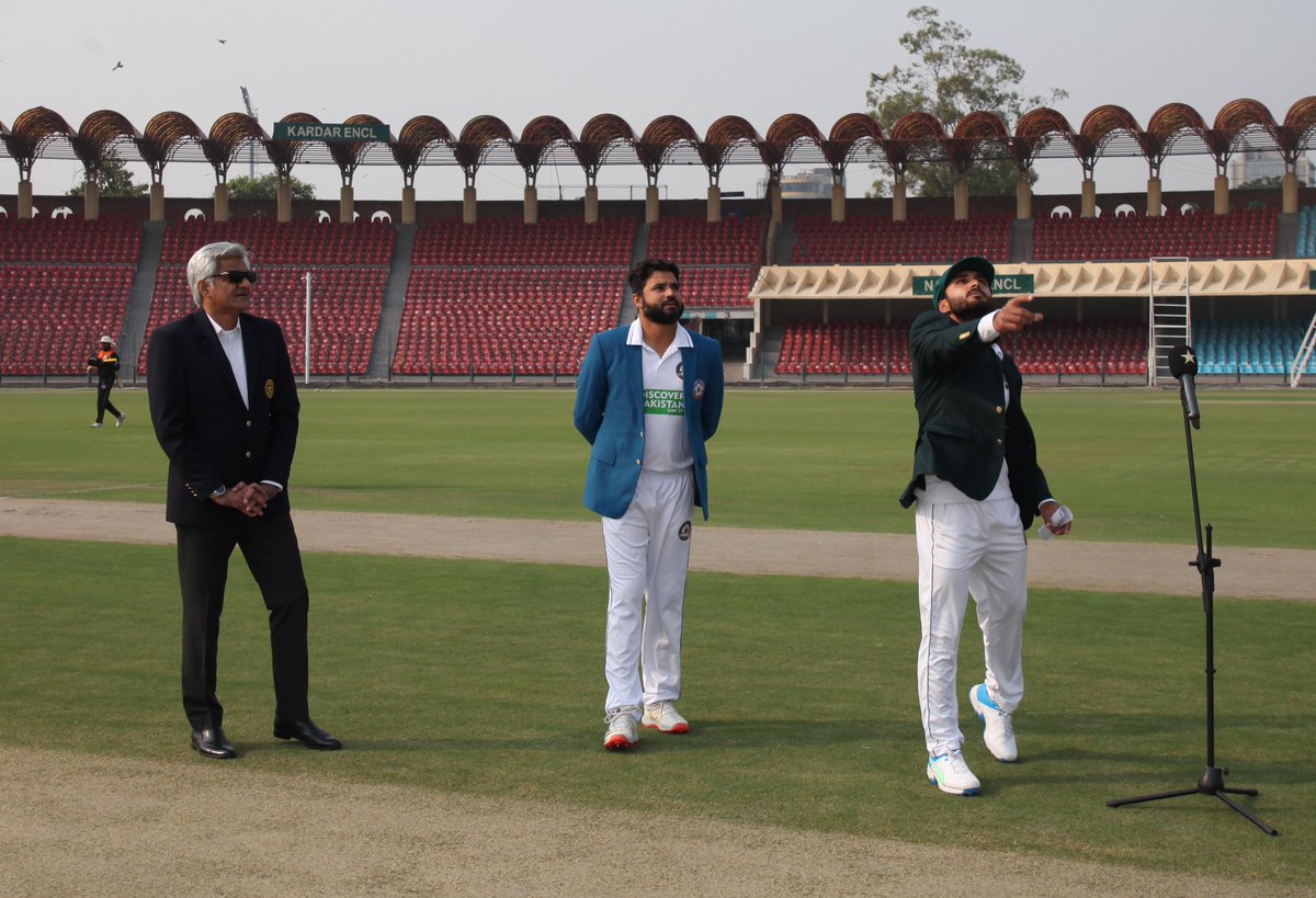 TheRealPCB_Live's tweet photo. Toss: Balochistan win the toss and elect to bat at Gaddafi Stadium, Lahore

Watch Live: https://t.co/axADxwb94k

#BALvCP | #QeAT | #HarHaalMainCricket https://t.co/Y3siaHrpEH