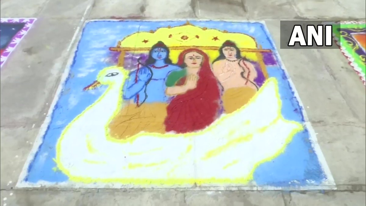 ANINewsUP's tweet photo. Ayodhya: Students of Avadh University made rangolis at Ram Ki Paidi ahead of #Deepotsava. https://t.co/N2Ww2Ex6tD