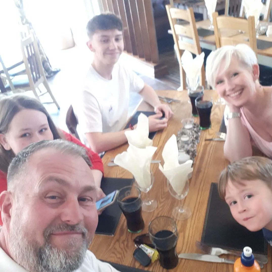 ClareP74's tweet photo. Happy 47th birthday to my best friend and wonderful dad to our kids, have a lovely day all our love Clare, Alfie, Susie and Stanley xx 🍻 🎈 🎁 🎉 🎂 https://t.co/shbnUTg3KQ