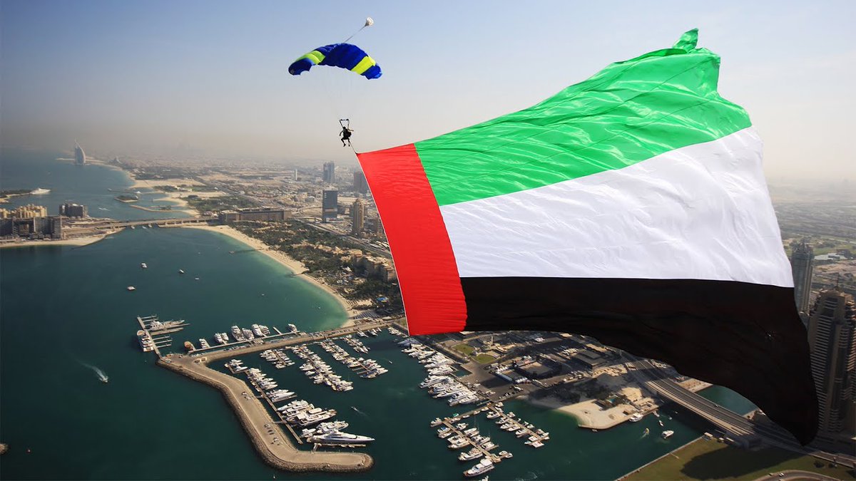 ThePerfectHelp's tweet photo. @ThePerfectHelp wishing everyone in the #UAE a happy flag day. #FlagDay #UAEFlagDay #MyDubai #theperfecthelp https://t.co/qMBhFDduVV