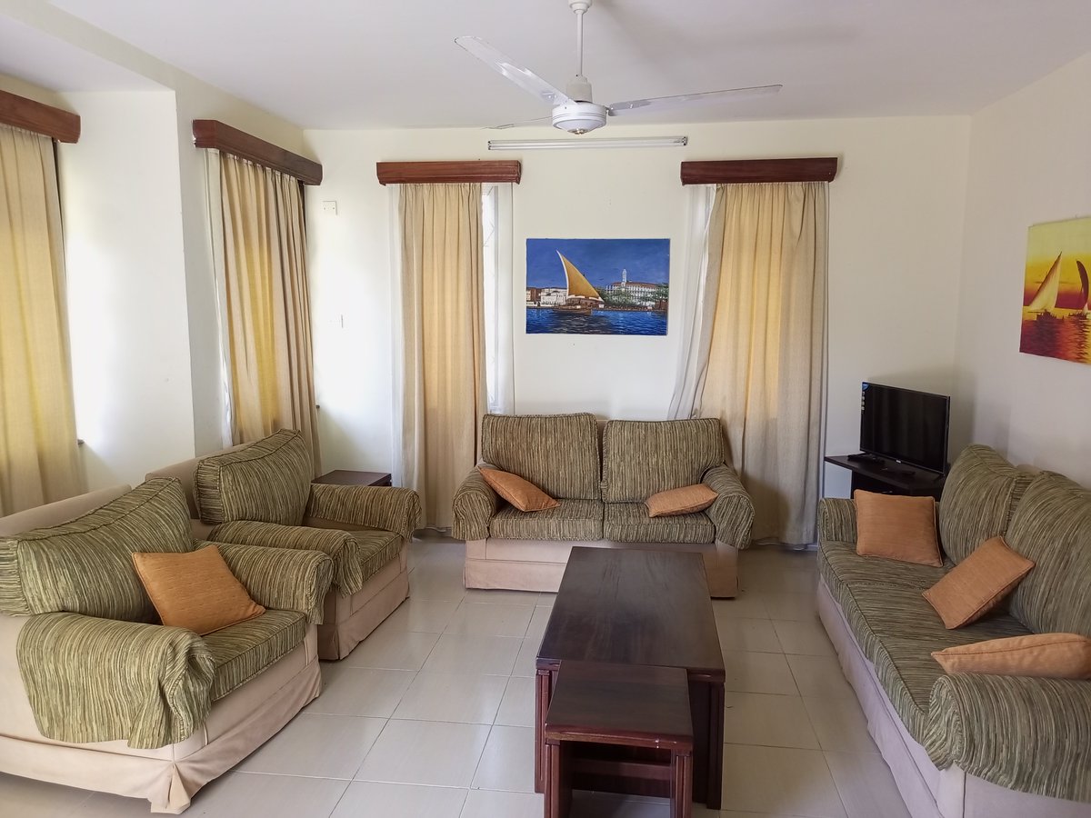 AlphonAbu's tweet photo. 4-Bedroom all ensuite for short stay in Mtwapa, Mombasa
Private garden, Swimming pool, Ample parking, Gated community
Ksh 12,000 per night.
WhatsApp +254780292426 https://t.co/d2RCjTBT5G