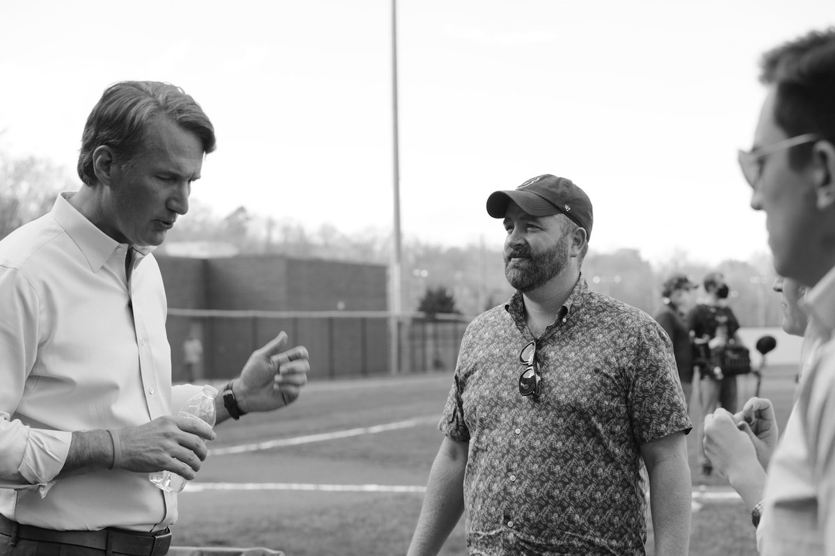 MrWillRitter's tweet photo. How it started/how it’s going. 
It’s been an honor for us to spend the last year with @GlennYoungkin, Governor-Elect of Virginia. https://t.co/MjtR9IJZL2