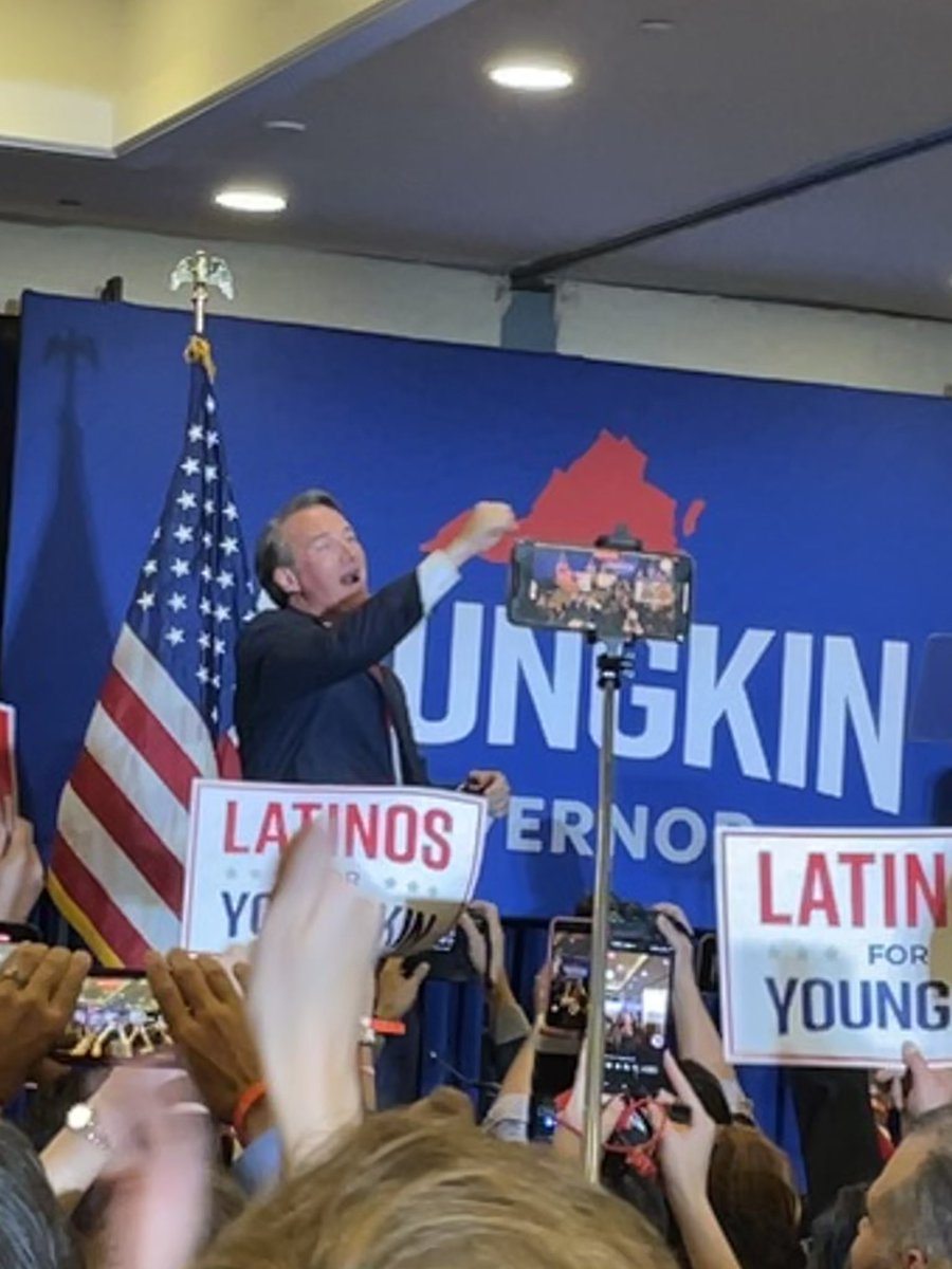 MrWillRitter's tweet photo. How it started/how it’s going. 
It’s been an honor for us to spend the last year with @GlennYoungkin, Governor-Elect of Virginia. https://t.co/MjtR9IJZL2