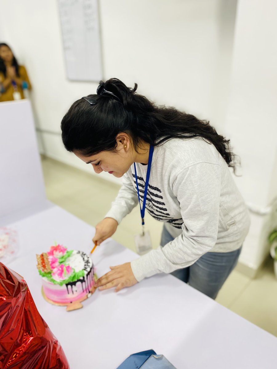 pearlorgs's tweet photo. Happy 1st Work Anniversary Manisha...
We #PEARLians are wishing to you many more successful &amp; joyful years in PEARL ORGANISATION Family !
https://t.co/7Xwf361to1
#Pearl_Organisation #Employee_Engagement #Pearlian_work_anniversary #PrsXa #Life_at_Pearl_Organisation https://t.co/VS9eP328hi