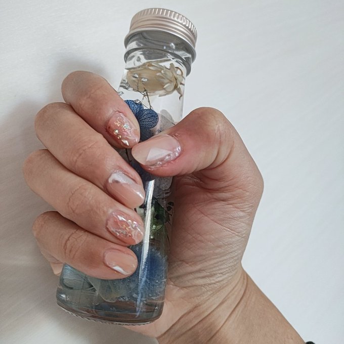 ヌーディーネイルのtwitterイラスト検索結果