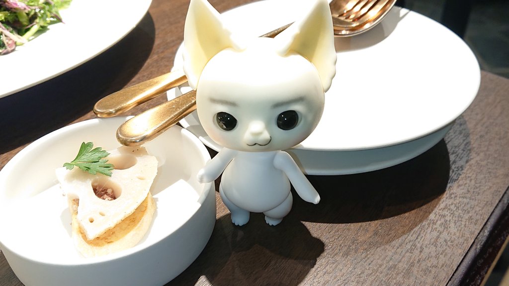 yui_kazano's tweet photo. キャストの色差はスマホ画像だとあまり気にならないかも?
思い切って黄変進むアバウト自前メイクなキャラドールをゴマ化!
この等身だとコトロだね😅
@DearMineDoll
#DearMine #dearminedoll
#ディアマイン #Dear_sesame #Dear_beans https://t.co/kF5hE64rga