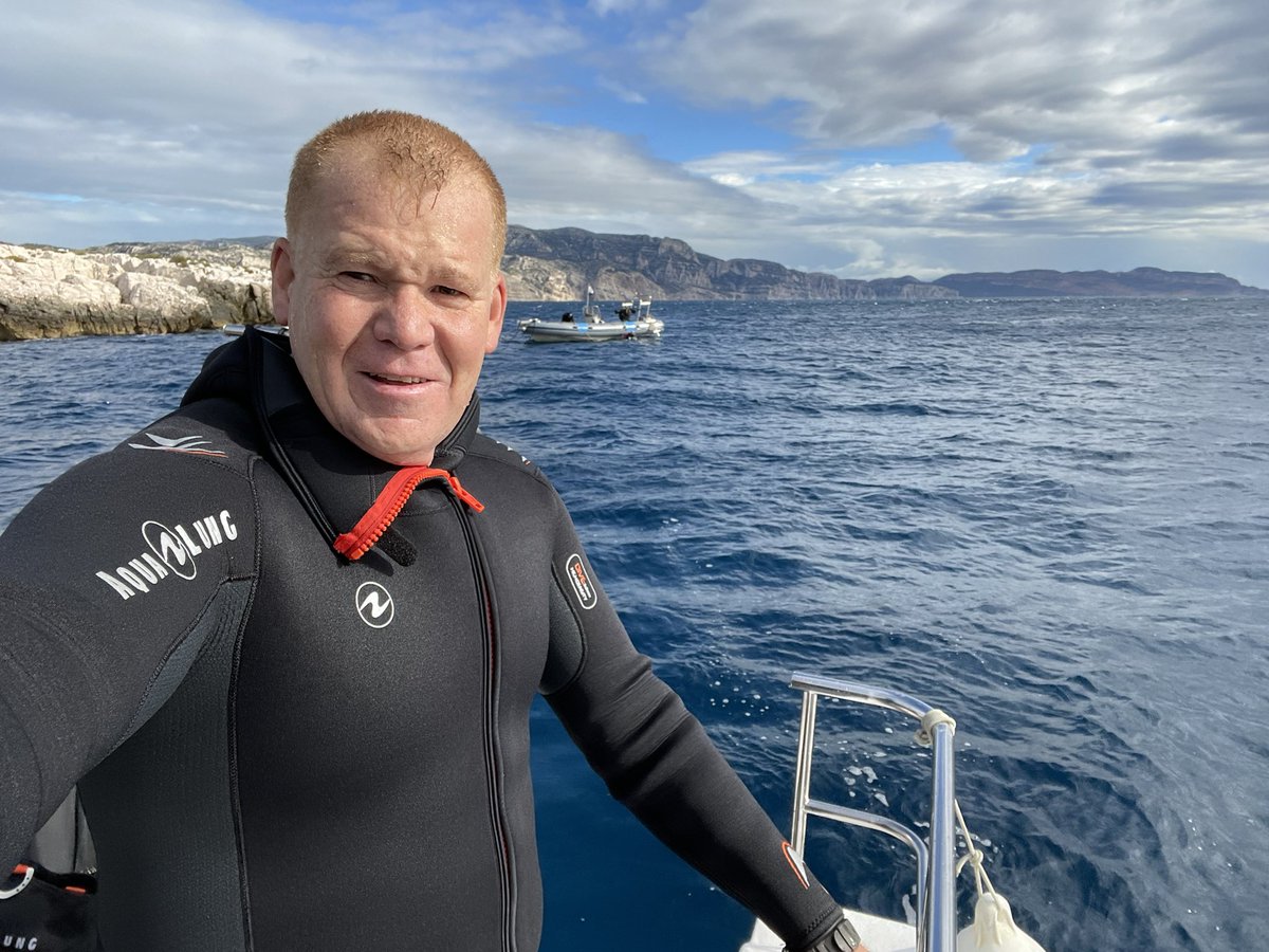 Gone diving!! 😍🌊🤿🐠🤳 #scubadiving #scuba #Diving #scubadiver #diver #underwater #boat #deep #explore #PADI #fish #lifebythesea #goodvibesonly #Mediterranean #callanques #beach #gonediving #mermaid #NaturePhotography #wildlifephotography #outdoor #PicOfTheDay #travel #trip