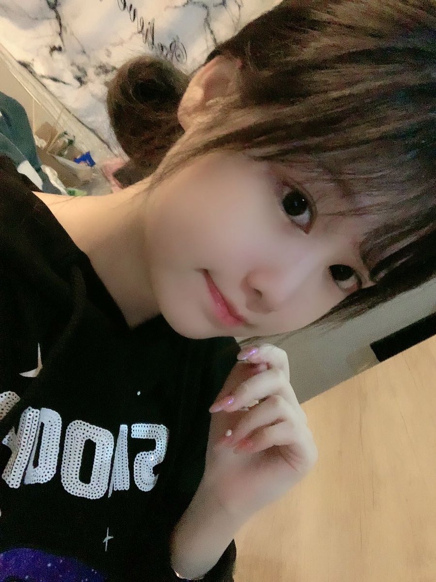 coscaomu's tweet photo. 草木推荐✨专注精品
#重庆
🌸03 大二真实学生
🌸168 🐻D
🌸初恋脸
🌸皮肤雪白 粉嫩
🌸气质甜美可爱
🐧:453901141
加不上可主页私信 https://t.co/WOkFCpTKIv