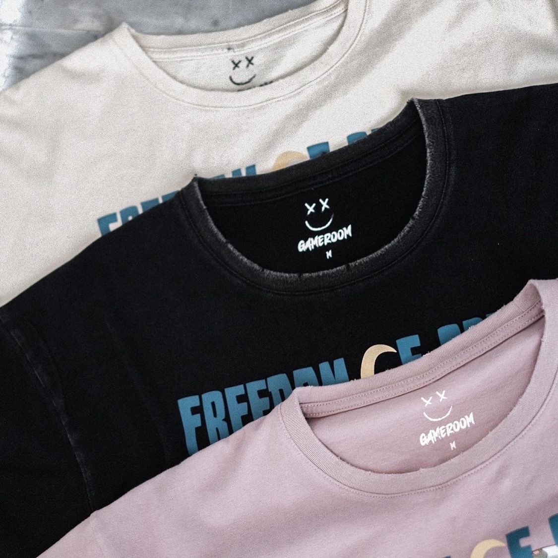 SayanaSim's tweet photo. 03.11.2021
‼️LAST DAY
for pre-order “Freedom fo speech” collection.
Hurry up! Let’s get it.
วันนี้เป็นวันสุดท้ายของการเปิดพรีออเดอร์คอลแลคชั่นนี้แล้ว รีบเลย!
#บาสเด็กอ้วนที่แท้จริง
@basjtr #bbasjtr
#gameroomaddict
#GAMEROOMRABBIT https://t.co/HCfX7bYRHX
