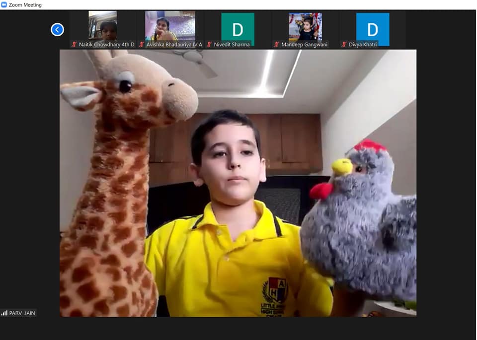 सच्चाई, ईमानदारी, प्रेम, दयालुता, मैत्री आदि को नैतिक मूल्य कहा जाता है, इन मूल्यों का महत्व समझाने और दैनिक जीवन में इनके प्रयोग की आदत विकसित करने के लिए कक्षा 4 में हिन्दी गतिविधि 'लघुकथा' का आयोजन किया गया जिसमें छात्रों ने अनेक कथाओं को कक्षा में ऑनलाइन तथा ऑफलाइन सुनाया।