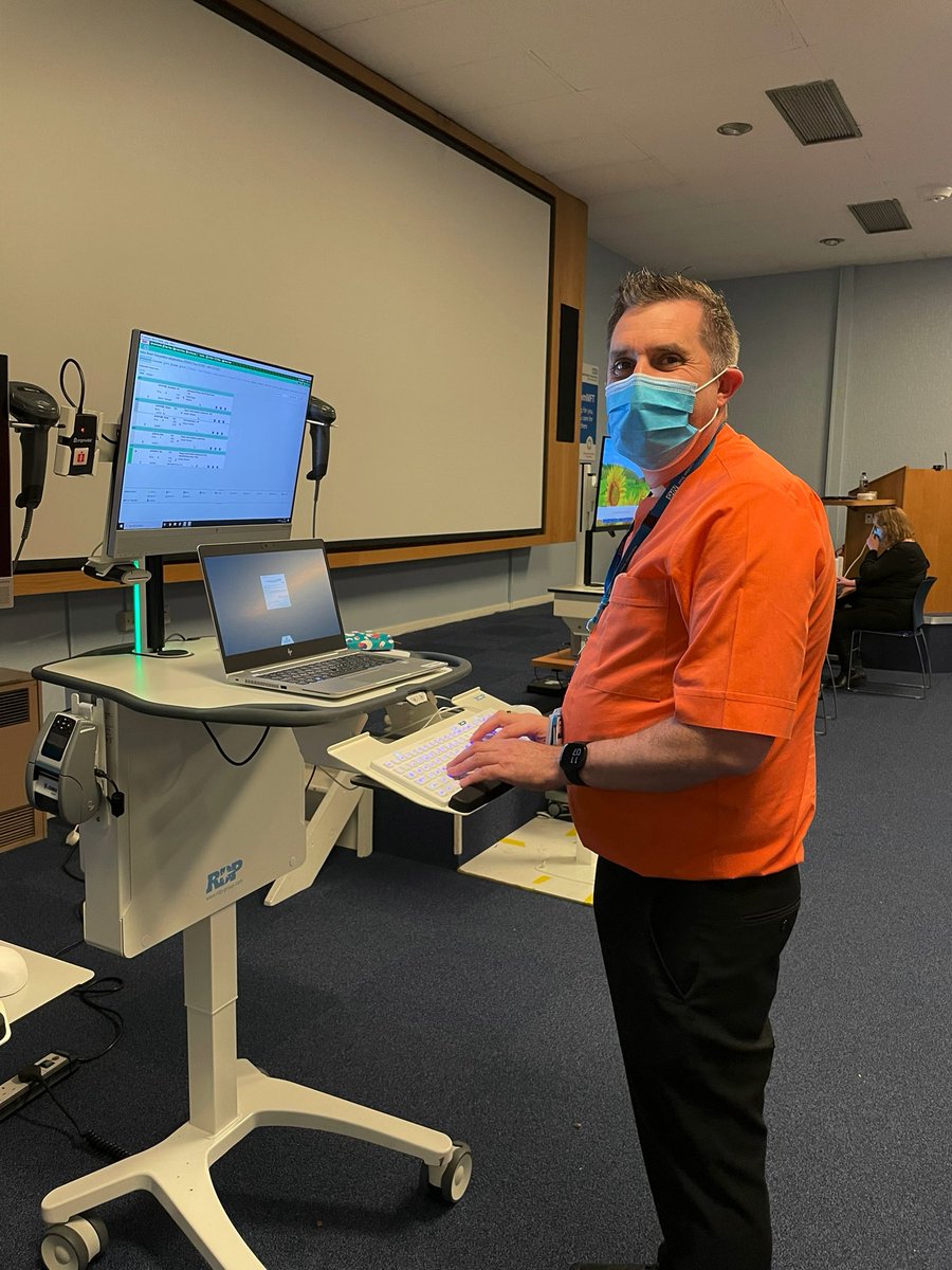 MftTeresa's tweet photo. RDG member @nhookey paid a visit at Hive Hikes @NorthMcrGH_NHS and shared with us how the system has improved care pathway in different hospitals across the countryπ Come and join us today at the Lecture Theatre, to have your first hand experienceβ€οΈ#HiveisComing @MFT_HIVE ππ https://t.co/efxdKdkzl4