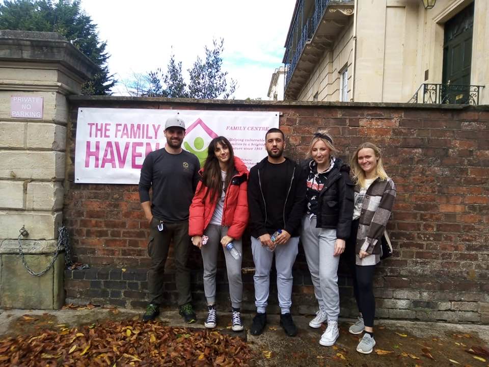 TheFamilyHaven's tweet photo. Many thanks to @radioactive_pr for donating their time and the materials to decorate our staff room. It looks so much nicer and has made the room a more pleasant space for the staff to have their well deserved break.
#donatingtime
#radioactivepr
#companieshelpingcommunities https://t.co/MCPlVshnBN