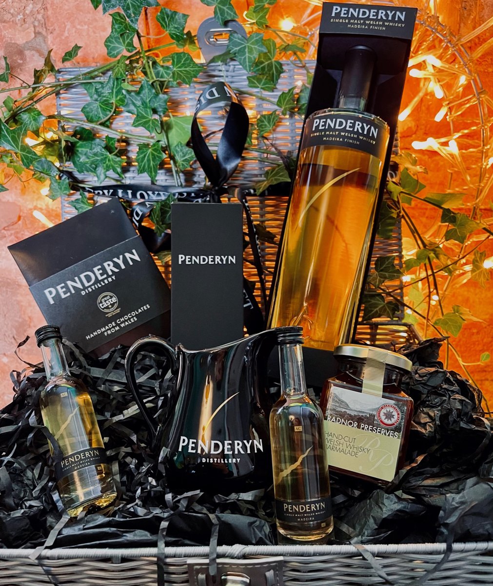 PenderynWhisky's tweet photo. #GIVEAWAY!✨Want to be in with the chance to #win either our delightful #Whisky Hamper with 2 Masterclass tickets OR our Gin Hamper with 2 Distillery Tour tickets?

To enter, all you have to do is:
- Follow us
- Like this post 
- Mention a friend to share the Christmas Spirit! https://t.co/BgQemh0QyQ