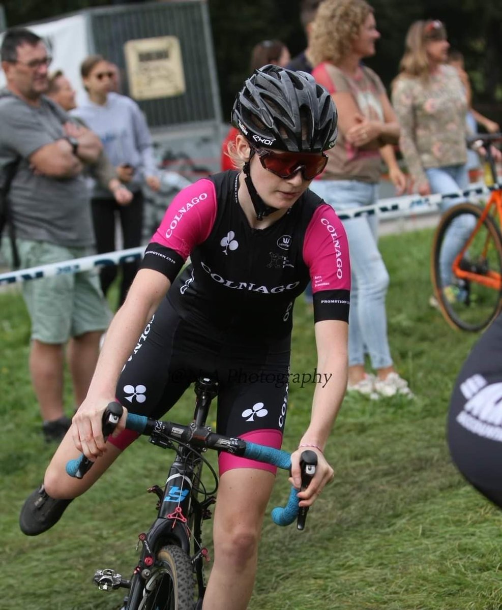 teamoffroadcol's tweet photo. Sunday in Nossegem @luciiie_francois became 22nd, @julesdelcommune 16th and @corentin_djn 7th.
Monday at the mythical Koppenberg @corentin_djn became 29th.

#toc #teamoffroadcolnago #colnago #colnagoworld #colnagoprestige #dblionstraining https://t.co/pZiEvh925r