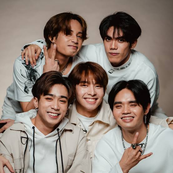 FJMania_twt's tweet photo. Do @SB19Official Deserve to be at #MAMA2021??

HELL YEAH!

Not only They Deserve to Perform at MAMA 2021 but also They Deserve to Get The 'Artist of The Year' Nomination.......A BIG FACT! https://t.co/150DxAHKCg