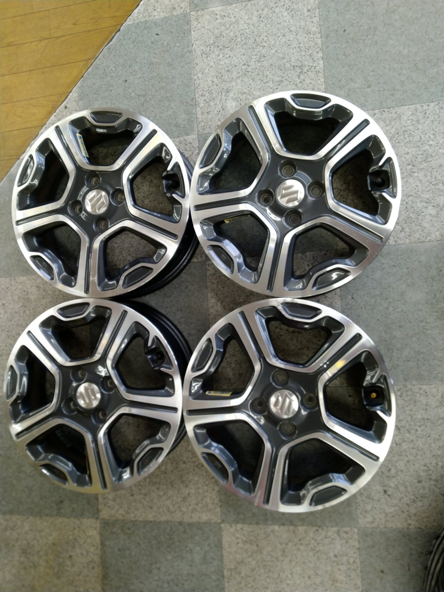 アップガレージ北九州黒崎店 アップガレージでは 純正のアルミホイールも買取させて頂いております 社外品に交換して家に眠ってるなんてことありませんか 傷があっても大丈夫です O アップガレージ アップガレージ アプガレ 北九州市 直方市