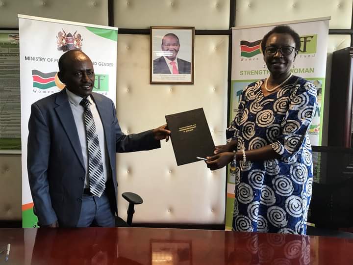 WEF_kenya's tweet photo. WEF management team led by the CEO, Eng. Charles Mwirigi today signed the Performance Contract 2021/2022 with the WEF Advisory Board. The event held at the WEF Boardroom was officiated by the Board Chairperson, Commissioner Njoki Kahiga.
@RUTHRANDA @PSYGKenya @JUDSHIM @Mwamporoko https://t.co/WfPvHnQOeV