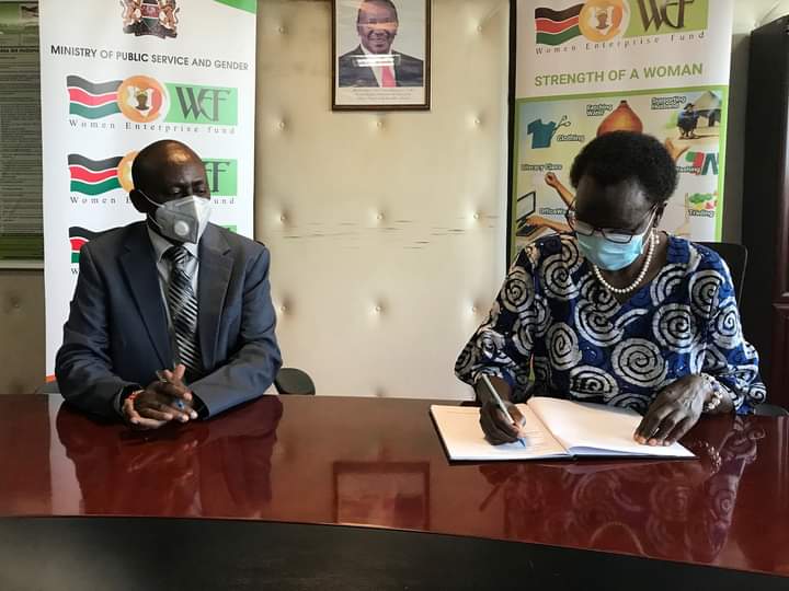 WEF_kenya's tweet photo. WEF management team led by the CEO, Eng. Charles Mwirigi today signed the Performance Contract 2021/2022 with the WEF Advisory Board. The event held at the WEF Boardroom was officiated by the Board Chairperson, Commissioner Njoki Kahiga.
@RUTHRANDA @PSYGKenya @JUDSHIM @Mwamporoko https://t.co/WfPvHnQOeV