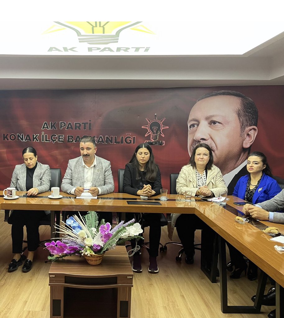 İl yöneticimiz Sn.Yeşim Gülhan Konak İlçe koordinatörlüğüne atanmıştır.Kendisine görevinde başarılar  diler,önceki dönem ilçe koordinatörlüğümüzü yürüten İl yöneticimiz Sn.Elif Özüm’e hizmetlerinden dolayı teşekkür ederiz..