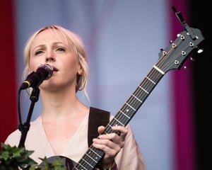 Judy Collins is an American folk singer and songwriter who has a net worth of $12 million. Judy Collins earned her net worth as an innovative folk musician who read more;loom.ly/5Nsx5RE
#networth #Singer #Songwriter #Actor #Musician