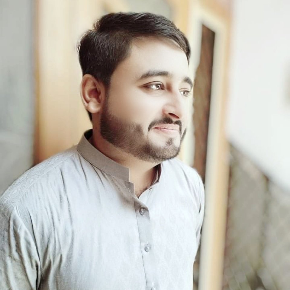 nisarkhand's tweet photo. #NewProfilePic https://t.co/pkoPd5TNU0