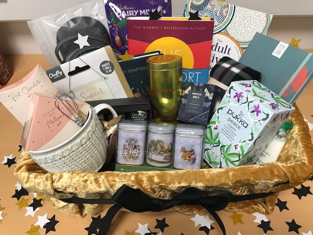 LancsHospLib's tweet photo. Would you like to win a self-care hamper just in time for Christmas?? Read &amp; review ONE fiction or well-being book from our print or eBook collections to be entered into our prize draw! Find out more: https://t.co/y99kYpMJSm #LTHTrWellbeingWednesday #LTHTrSelfCare Please share! https://t.co/oXFnATcti0