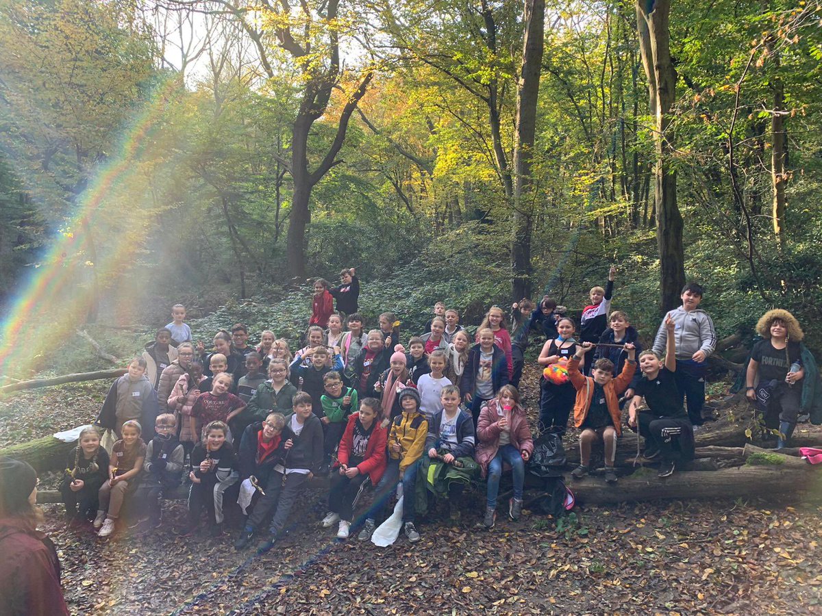lordswoodpri's tweet photo. Year 5 are at the woods having an amazing time! #forestschool #newtext https://t.co/rBaXD4fvsm