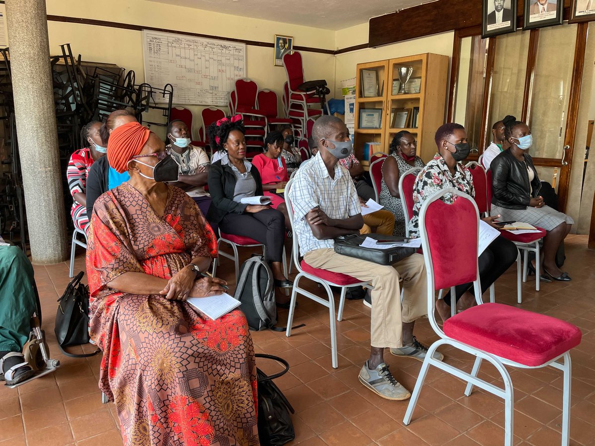 A pleasure to work with the fruit juice producers in Uganda <a href="/matejadermastia/">mateja dermastia</a> #phy2app