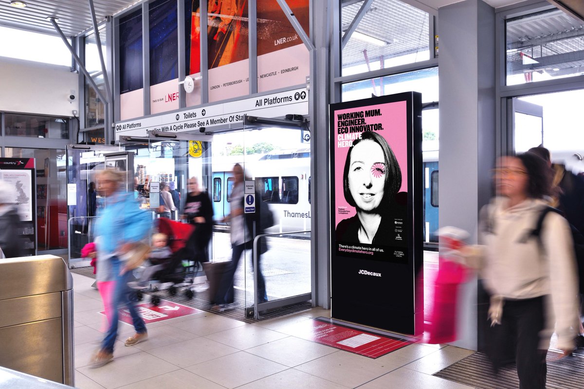 JCDecaux_UK's tweet photo. It is great to see the latest work from renowned photographer #Rankin showcased through the Power of the Public Screen, celebrating unsung climate heroes &amp; reminding us that there is an #everydayclimatehero in all of us #COP26 #RankinforFuterra https://t.co/ovCFO6Nip0 https://t.co/qtz4Kp2lBO