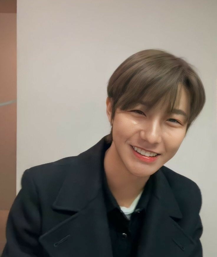 Hallo saya Nazel
Saya masih newbie Rp tweet jadi mohon bantuannya

Fambest? dm
moots? Like + rt
#roleplayerindonesia #roleplayer #roleplayeraccount