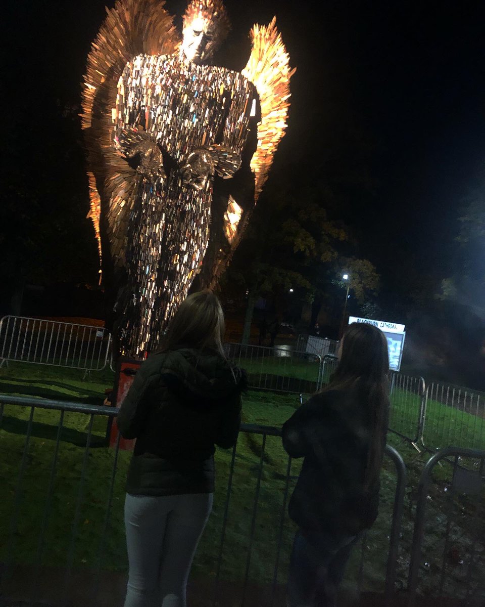 BrfcOffer's tweet photo. Knife to see you! 

Yesterday we took our Social Action group to visit the Knife Angel in Blackburn town centre! 

We are planning lots of visits with our groups to see this amazing piece of art work and to educate Young People about knife crime. #nyo https://t.co/wjsSszpXP9