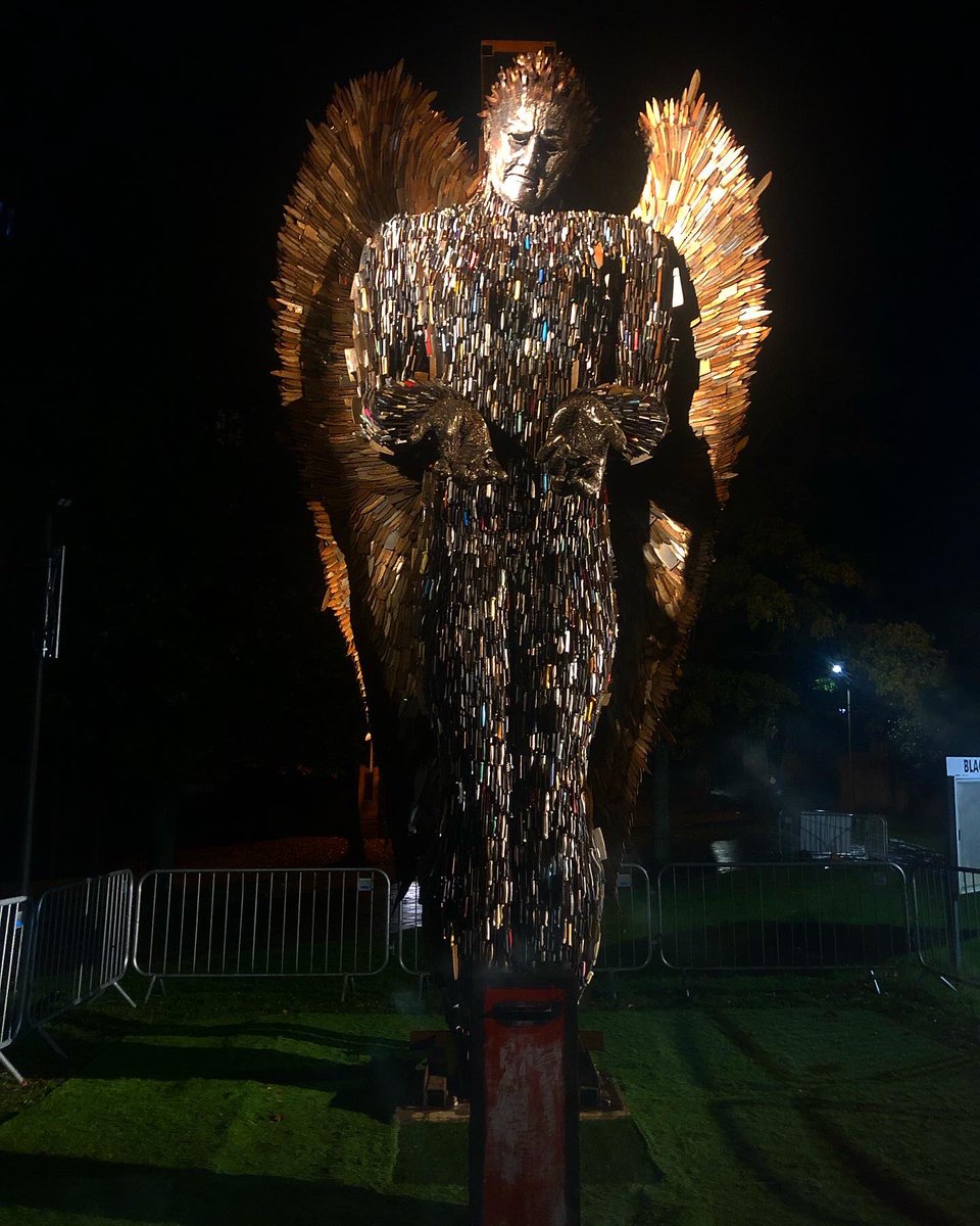 BrfcOffer's tweet photo. Knife to see you! 

Yesterday we took our Social Action group to visit the Knife Angel in Blackburn town centre! 

We are planning lots of visits with our groups to see this amazing piece of art work and to educate Young People about knife crime. #nyo https://t.co/wjsSszpXP9