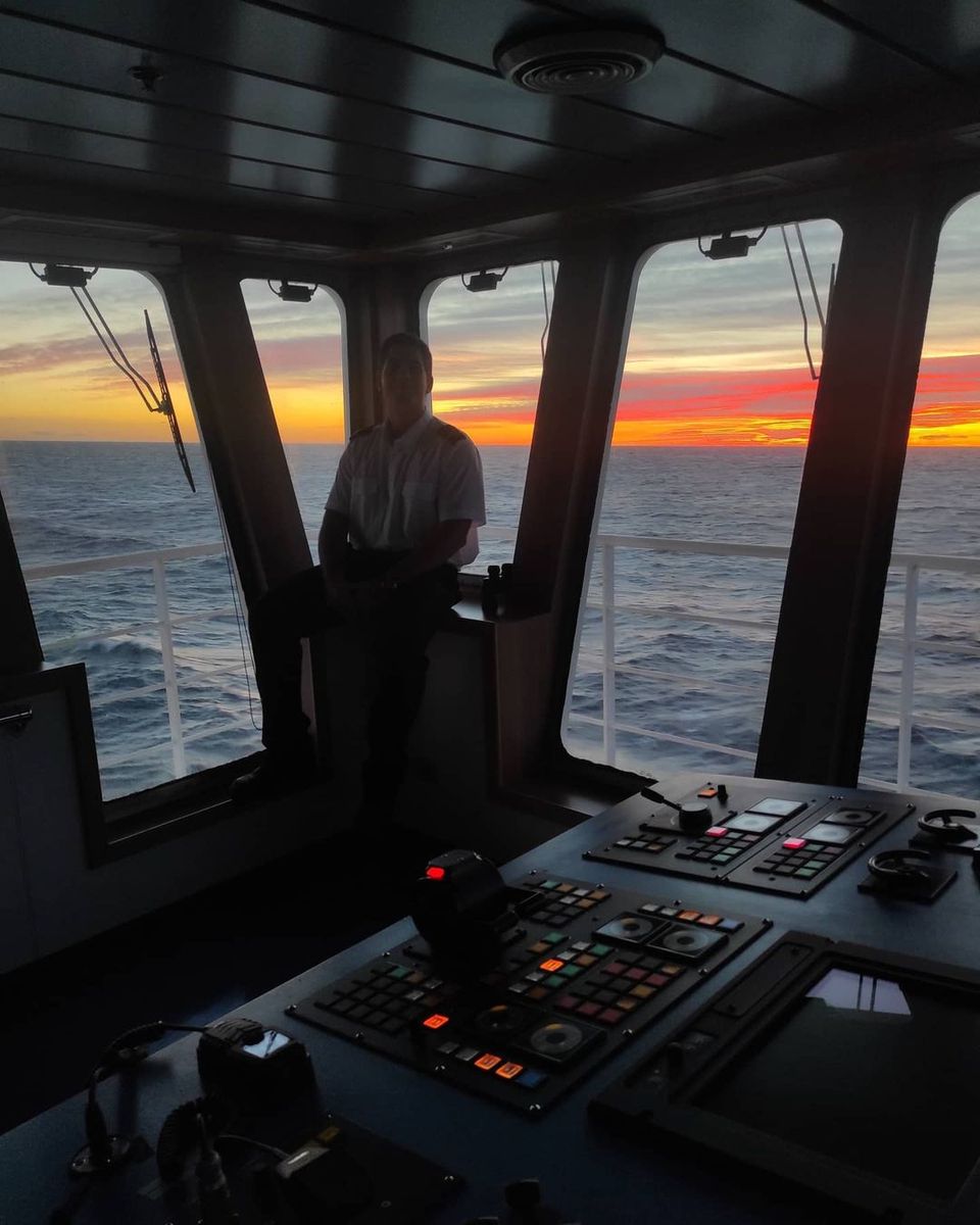 Trasme_oficial's tweet photo. Así se ve un atardecer desde el #PuentedeMando, ¡¡espectacular!! 🌅 ¿Navegamos?
📸 IG: @josepdeanglada https://t.co/CK31TLAqNH