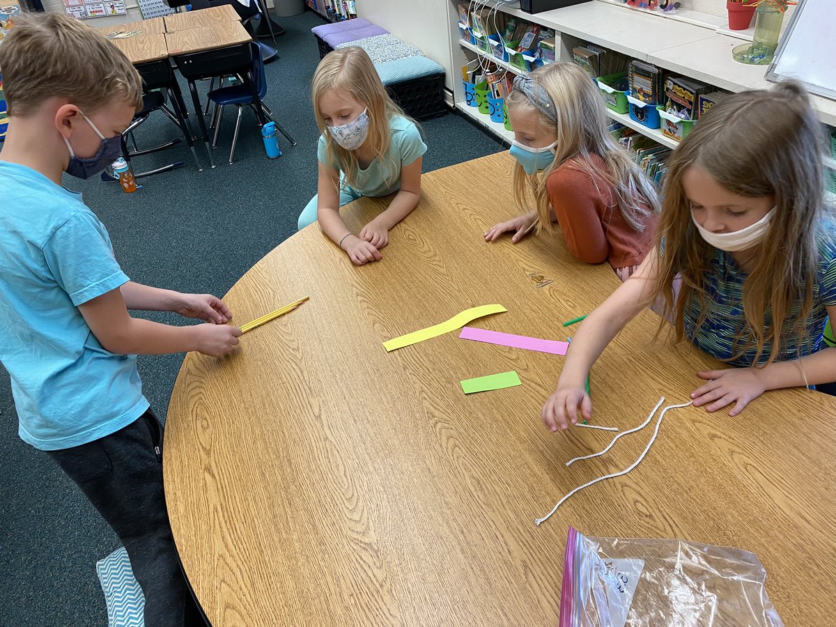 arielsandvik1's tweet photo. Today we practiced putting objects in order from shortest to longest! #MakeADifference https://t.co/37qR2Oyczo