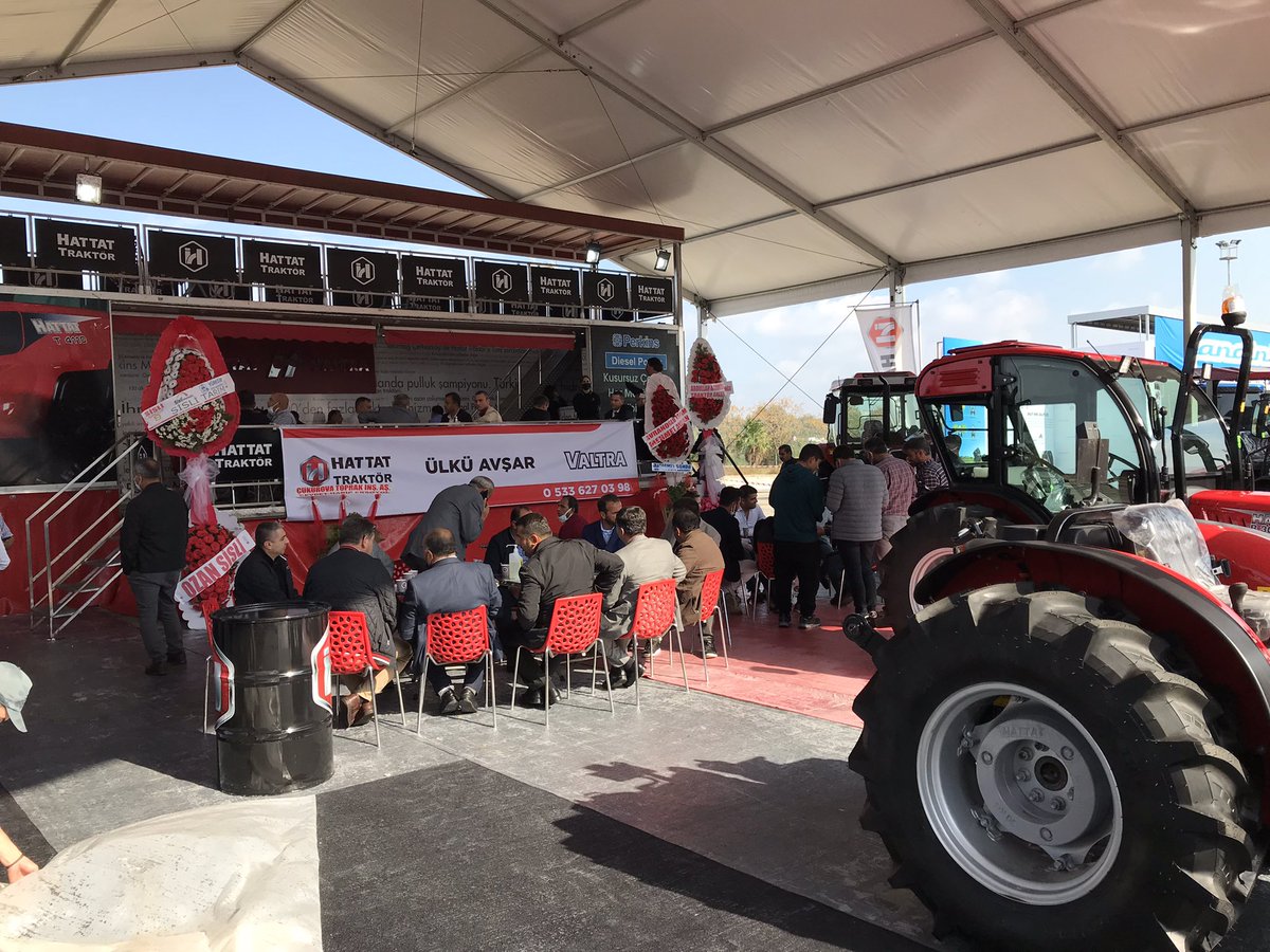HattatTraktor's tweet photo. Adana Tarım Fuarı tam gaz devam ediyor, yoğun ilginiz için teşekkür ederiz. 🧿
.
#adanatarımfuarı #hattattraktör #hattattractor https://t.co/c4znn21Ged