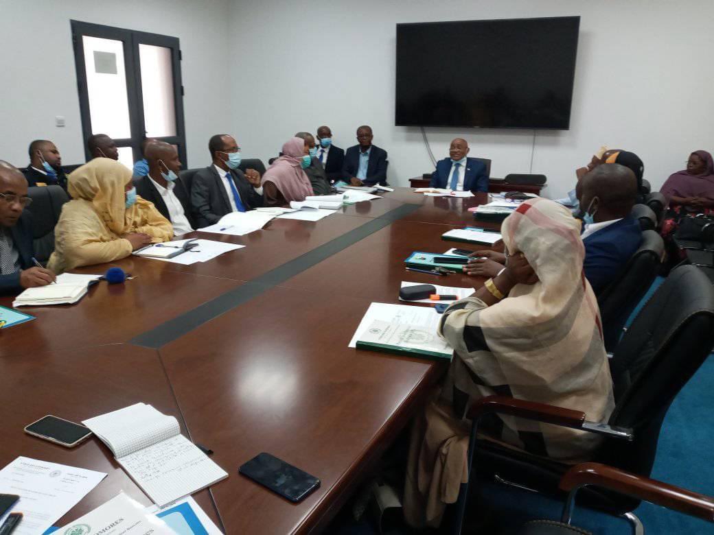 SouefK's tweet photo. J’ai présenté ce matin l'exposé de motif de la LdF rectificative 2021, devant la commission des finances de l’@AssembleeNatkm, présidée par l'Honorable @ZoubeiriMohame1 . Actuellement, les travaux se poursuivent en commission pour le PdL de règlement et le projet de LdF 2022. https://t.co/oFenXB1f5O