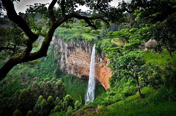 EyalamaTravel's tweet photo. Sipi falls are believed to be the most beautiful waterfalls in Uganda. A hike here is highly recommended on a safari to Eastern Uganda. 

Book your holiday today!
☎️/WhatsApp +256772367972
📨 info@eyalamatravel.com
https://t.co/EnaWVf2roN 
#visituganda #travel #EyalamaTravel https://t.co/CDMPMh0iYY