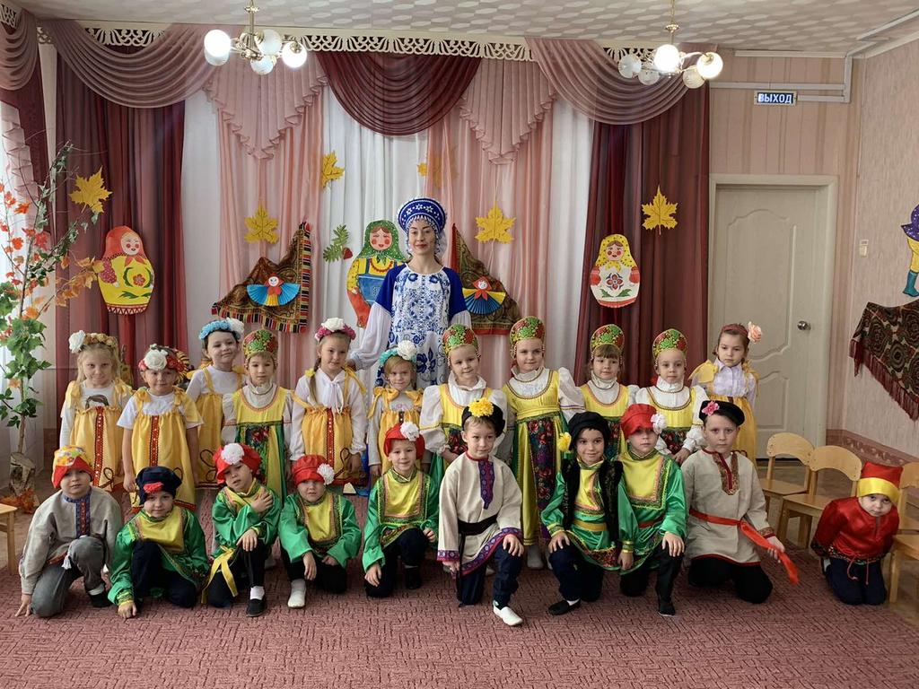 Праздничные мероприятия посвящённые «Дню осени» прошли в старших группах детского сада «Солнышко».