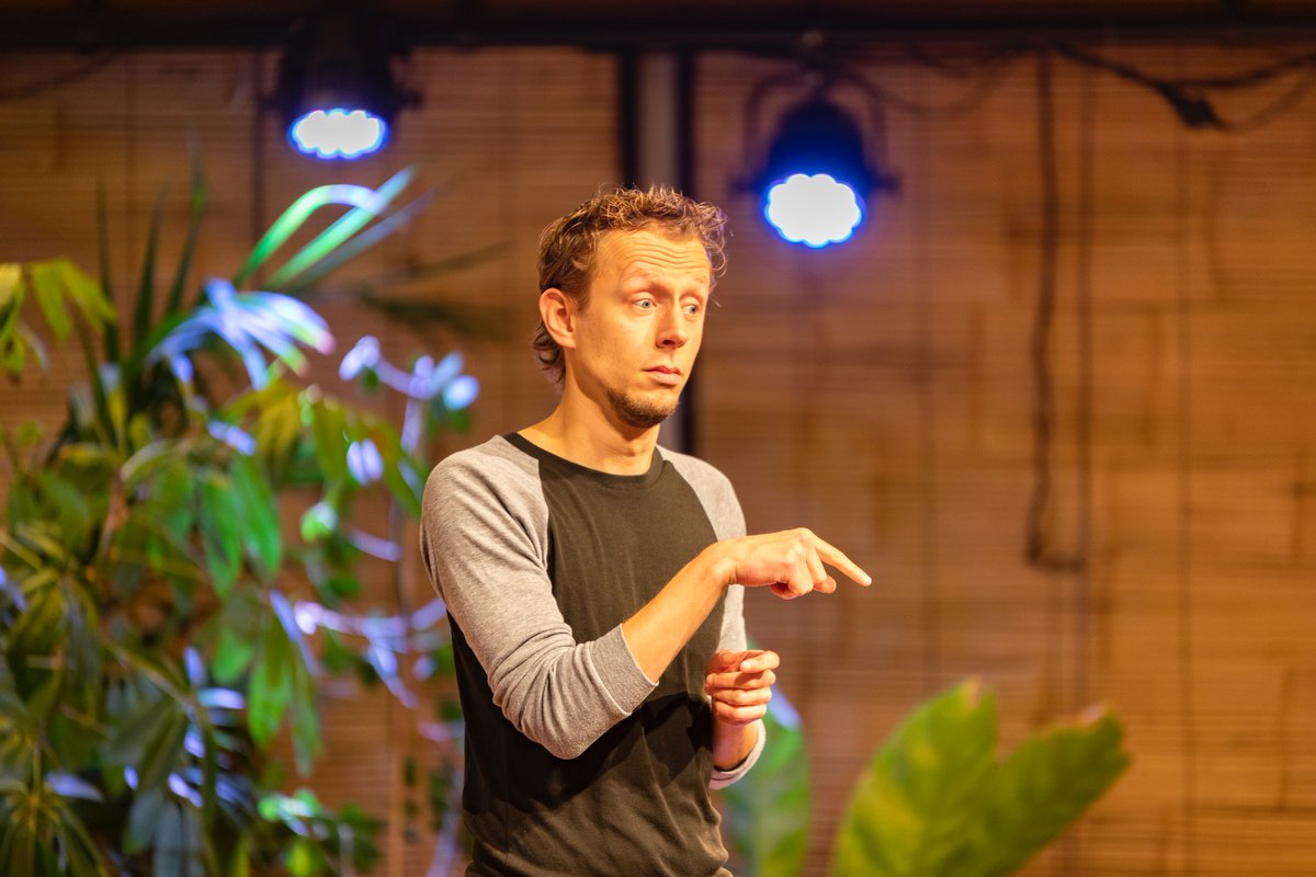 11 november in Delft: een avond over de Nederlandse Gebarentaal (NGT). Tobias de Ronde laat ons het belang, de waarde en de rijkdom zien en ervaren van deze taal. Eyeopeners gegarandeerd. #SprekendPK

Meer info en aanmelden? prinsenkwartier.nl/sprekend-pk-8.