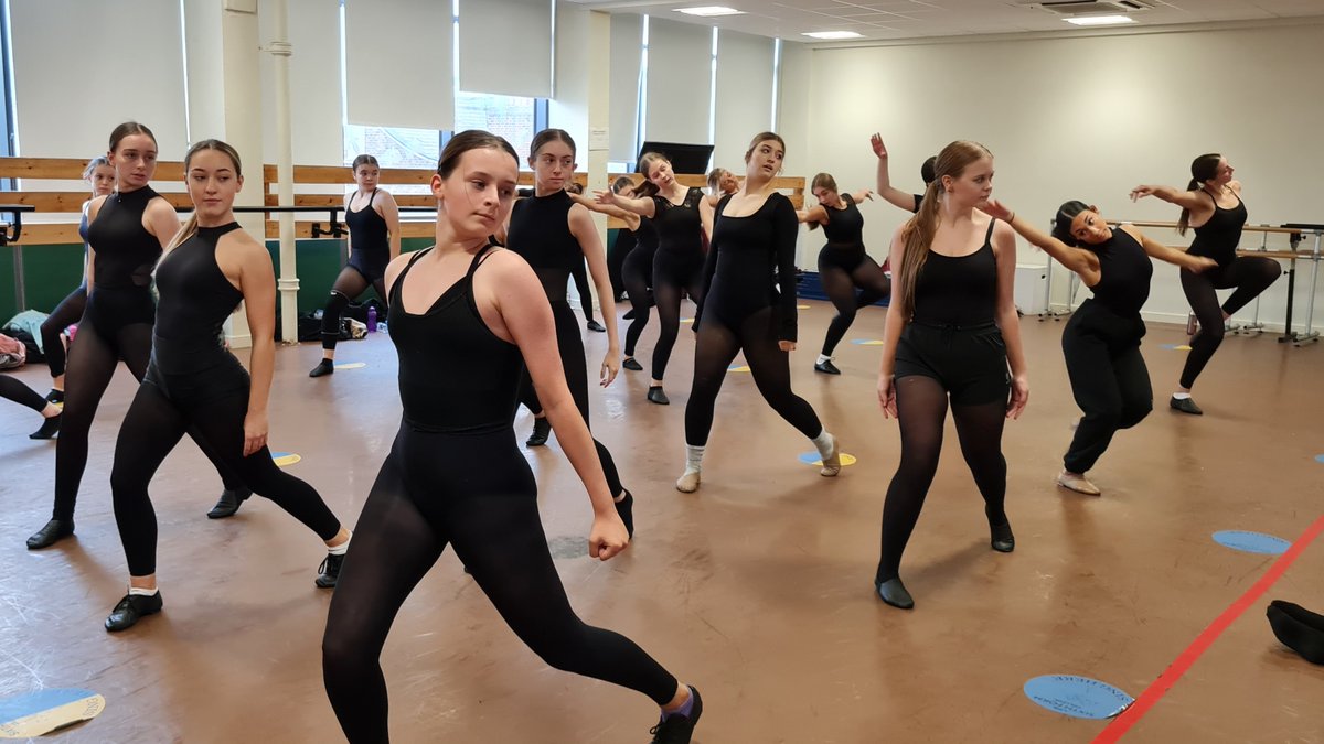 LIPASixthFormCo's tweet photo. Just before half term our 1st year dancers performed for the 2nd years, sharing the pieces they had been working on in their first few weeks with us. They've worked really hard and made some very impressive progress in such a short space of time!
#LIPASixthFormCollege #LSFCDance https://t.co/IcbdA3VXIM