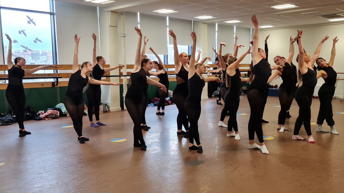 LIPASixthFormCo's tweet photo. Just before half term our 1st year dancers performed for the 2nd years, sharing the pieces they had been working on in their first few weeks with us. They've worked really hard and made some very impressive progress in such a short space of time!
#LIPASixthFormCollege #LSFCDance https://t.co/IcbdA3VXIM