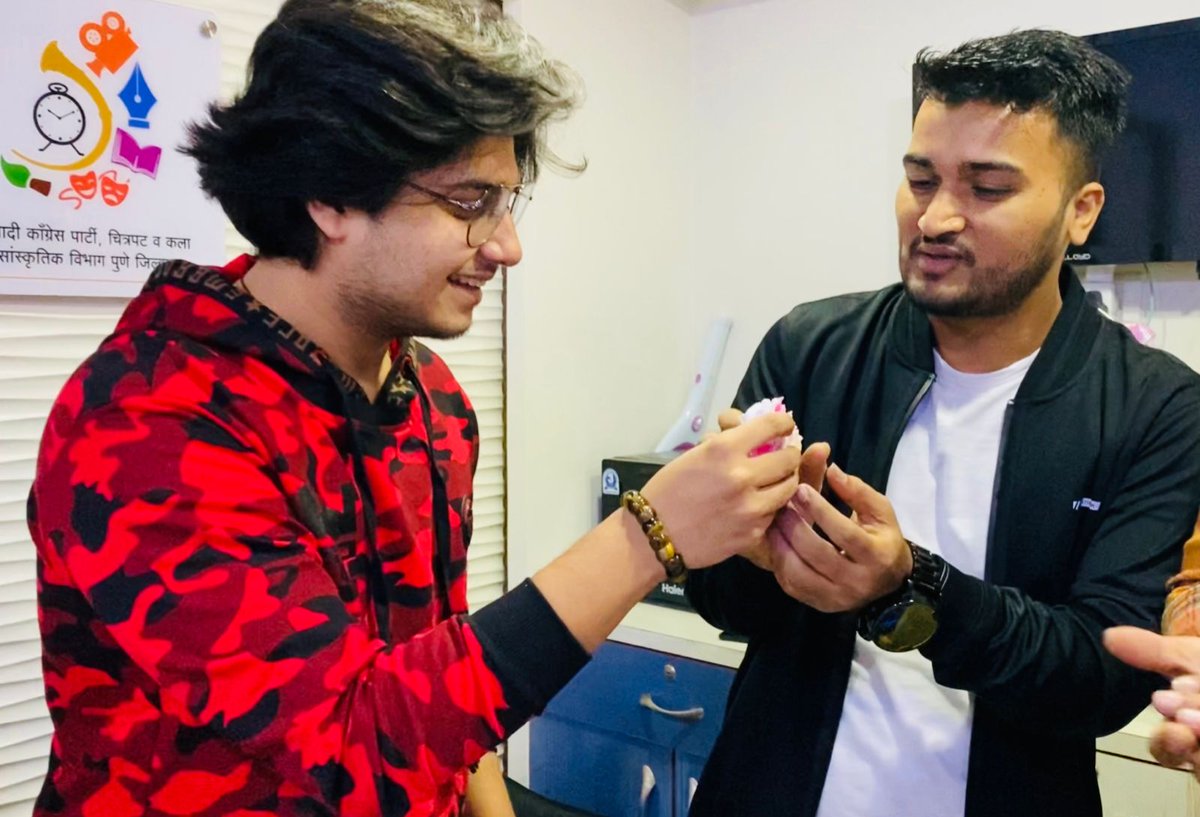 Amolkagne's tweet photo. Happy Birthday @berde93  … 🎂🎉🔥❤️ https://t.co/jsI97SWmgE