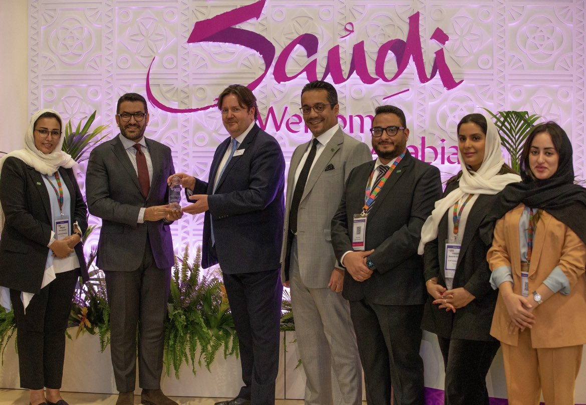 thamerAlharbi88's tweet image. 📍الجناح السعودي يحصل على الجائزة الأولى للإبداع في تصميم المحتوى بمعرض #سوق_السفر_الدولي_لندن 2021.

👏🏻🇸🇦.

 #WTMLDN