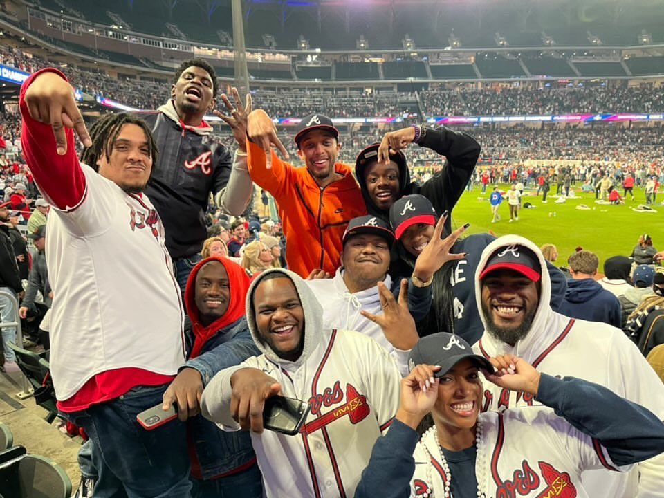 og_sb_'s tweet photo. For 44. #AtlHoe https://t.co/5drXXuj3oP