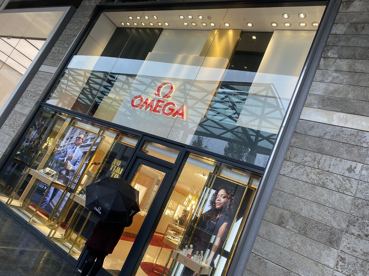 lammie_pie1978's tweet photo. Europe’s largest #omega store @Liverpool_ONE open for business #Liverpool #Retail #jamesbond https://t.co/IxhTYRzaQf