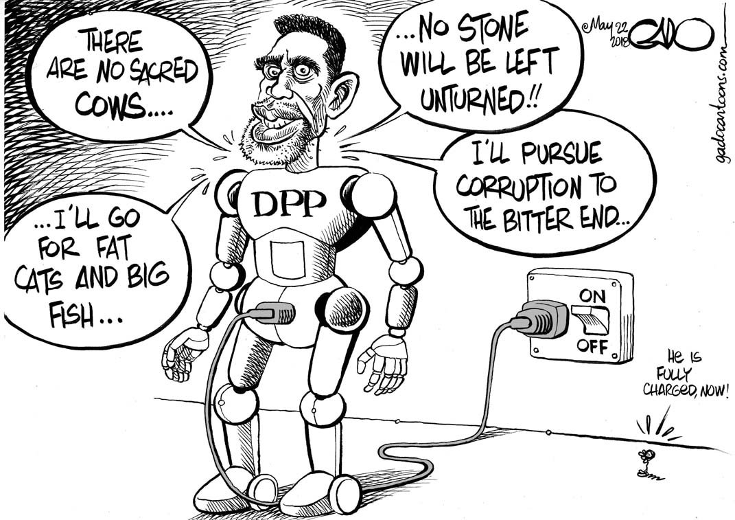 solo_ambuku's tweet photo. @ahmednasirlaw Why has your "victim" @ODPP_KE Haji not prosecuted #Garissa Governor @HonAliKorane , alleged hirer of Idris Mukhtar's hitman in long drawn whodunnit, #Maslah ? Regardless, Haji has dropped the ball big time, he's been impeding prosecution. In #JusticeForMukhtar #ImpeachODPPHaji https://t.co/xDQuStMMzW